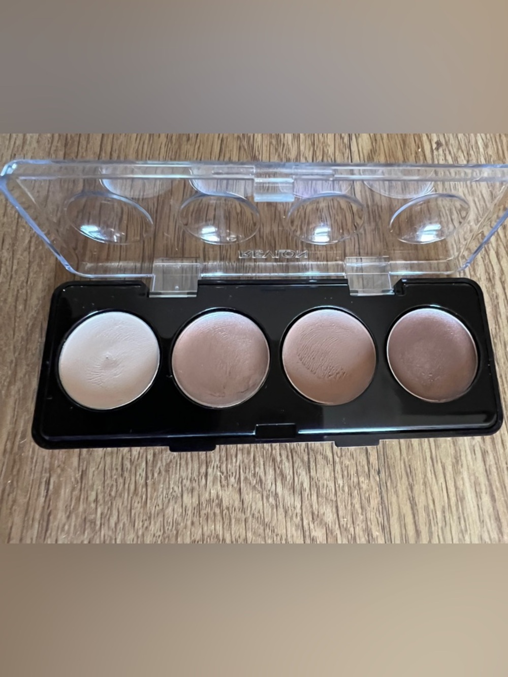 Revlon Illuminance
Crème Eye Shadow Palette.